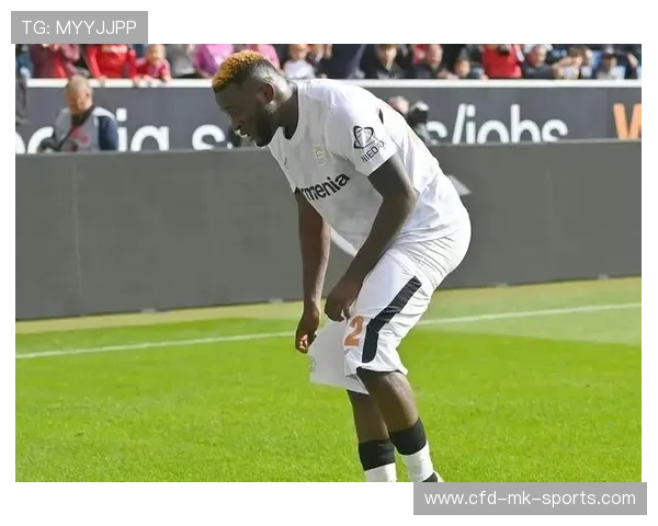 勒沃库森边线推进非常狠